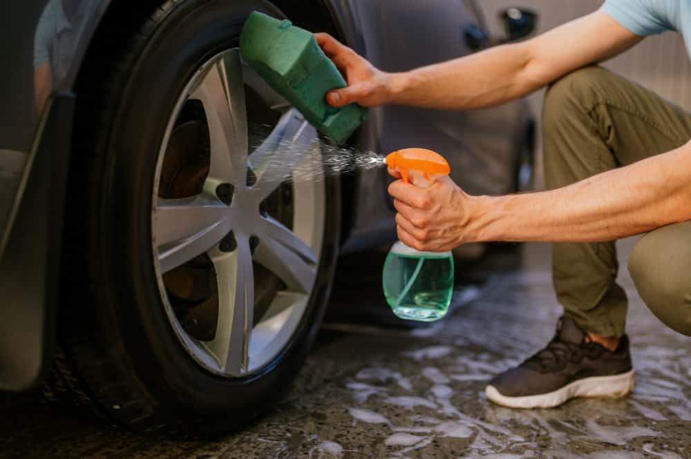 cleaning car rims wheels