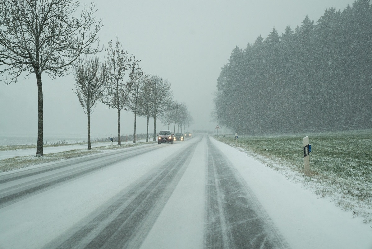 why-road-salt-is-harmful-to-your-car-splash-and-go-express-car-wash